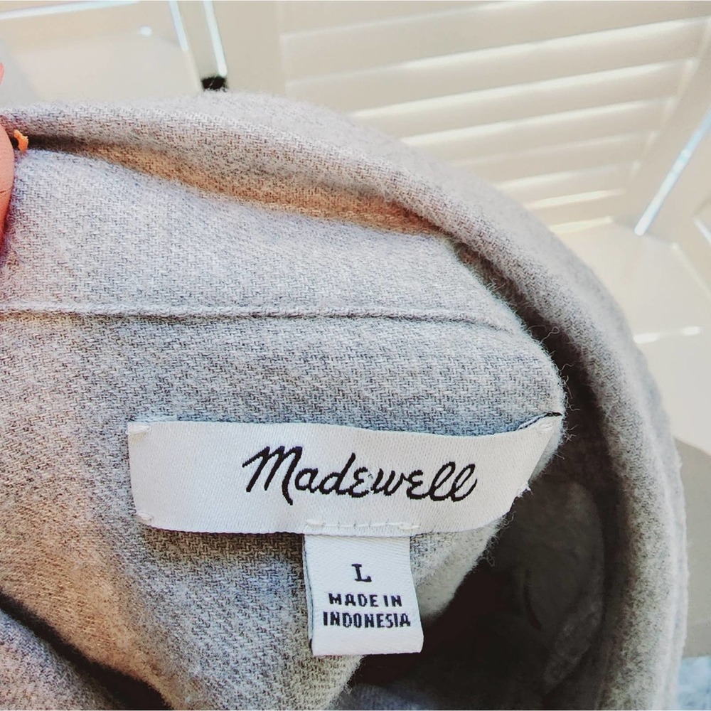 Madewell Gray Large Soft Button Down - image 6